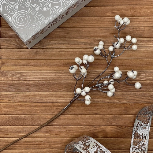 Ветка декоративная "Сказочная ягода" 60 см, Белый